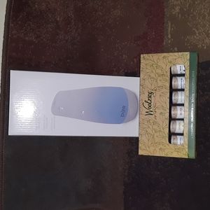 NEW Gift set Pure Enrichment® PureSpa™ Essential Oil Diffuser & Woolzies Oils